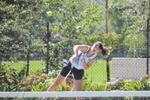 Hailey to play US college tennis