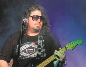 Virtuoso Mel Botes et al to pay tribute to legendary guitarists in Stellenbosch