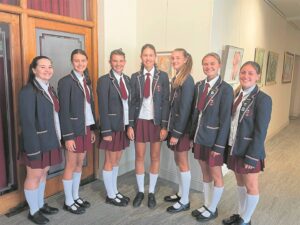 HMS-spelers ryg die kishoue in