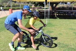 Jonges vier ook ‘Epic’ in fietspark