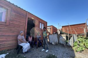 ‘Ons lewe is ondraaglik hier’, sê Meerlust-inwoners