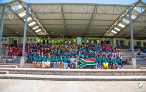 Jonges vier kultuur in Pniël