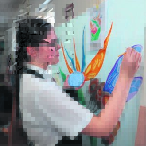 Kleur en kunswerke skiet weer oral op