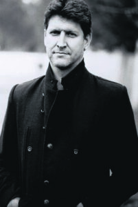 VERMAAK: Deense sanger vra Stellenbosser om saam liedjie oor water te skryf