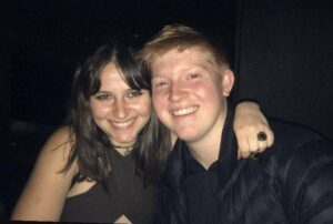 Publiek se hulp gevra om twee studente op te spoor