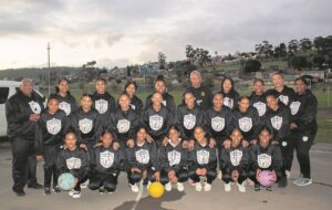 Sluit aan by Black Pumas-netbalklub