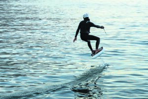 eFoiling – environmentally friendly watersport to thrill