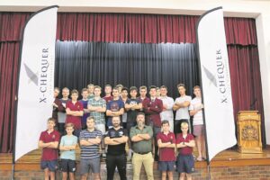 Gesoute akteurs lig sluier oor bedryf agter die skerms