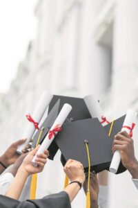 Rooskleurige toekoms wag op teologie- en musiekstudente by US danksy R50-miljoen-erflating