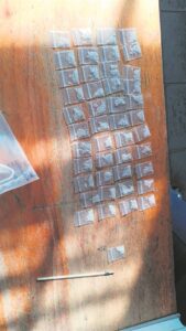 Man aangekeer oor tik