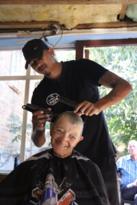 Cloetesville-sibbe bied haarsnit met doel