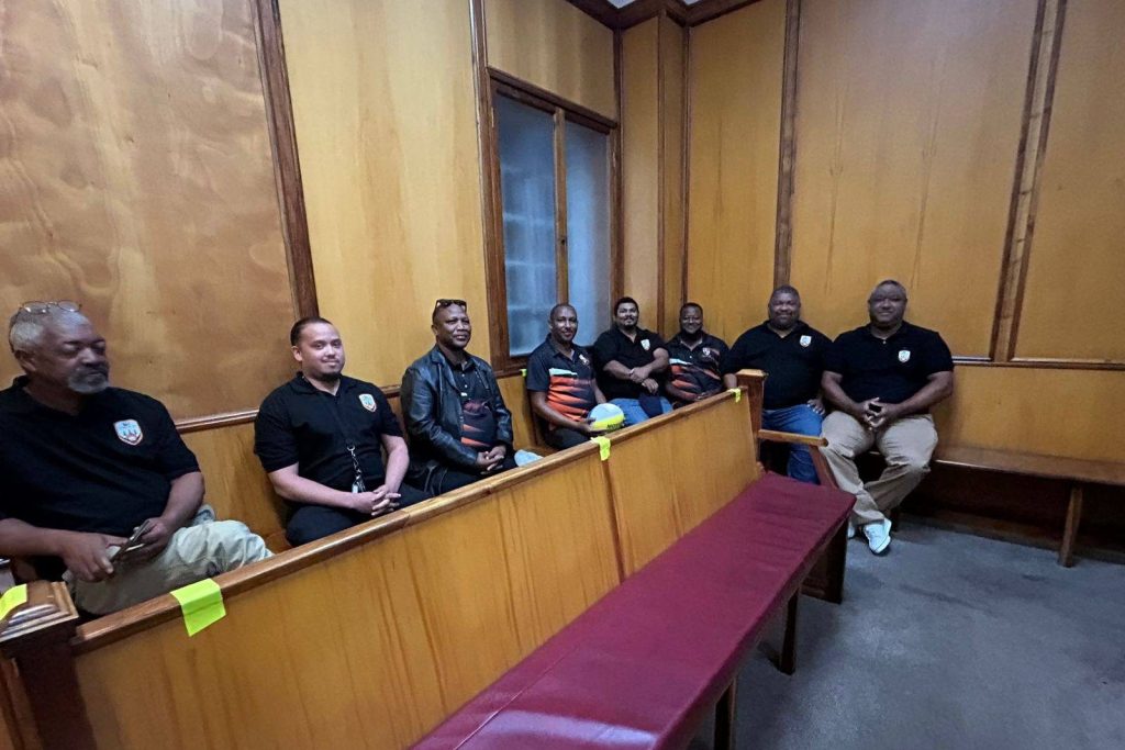 Van die klub se bestuurslede en ondersteuners sit Dinsdag (6 Mei) in die hooggeregshof in Kaapstad. Foto: Verskaf