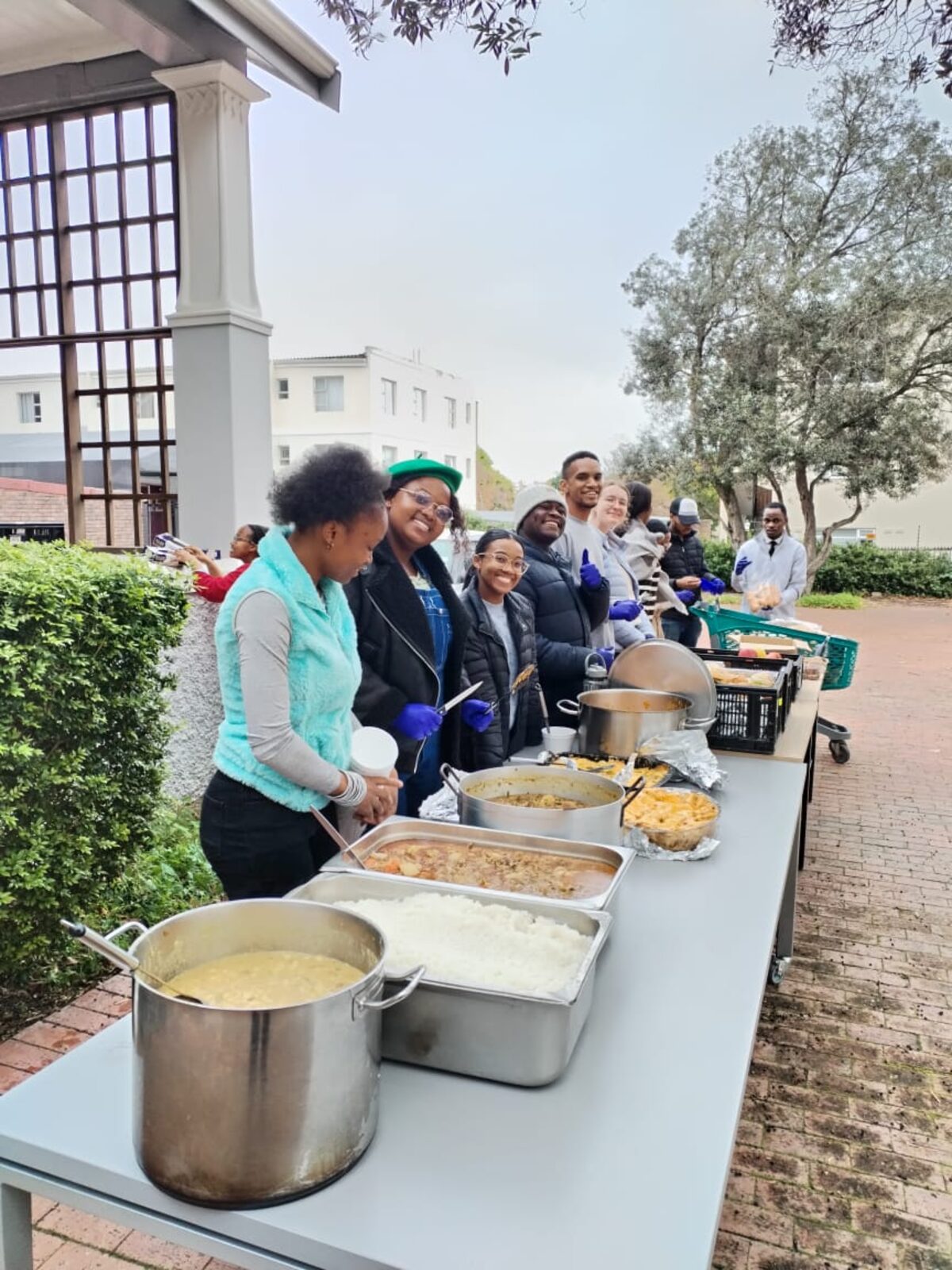 SU student helps feeds classmates