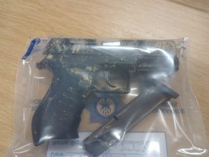 Minder wapens op straat danksy inligting