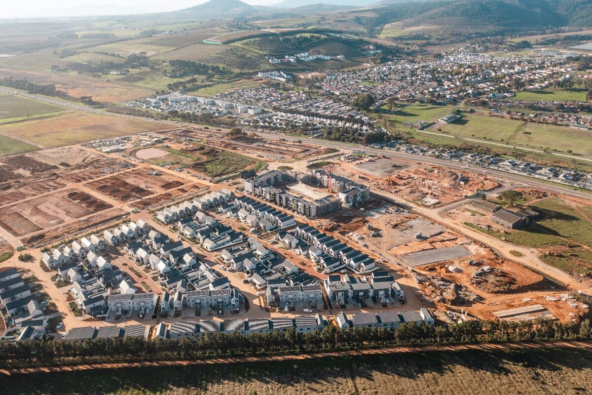 Bouwerk van die Newinbosch-buurtontwikkeling in 2025. Foto: Sebastian Machill
