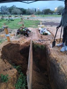 Grafgrawe in nat weer nou verbied