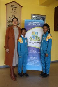 Rietenbosch Primêr se Mario pak vir China