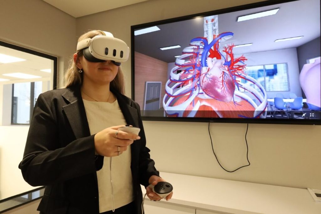 Amber Anderson, MMLC coordinator, demonstrating the virtual reality anatomy programme at the launch of the centre.
