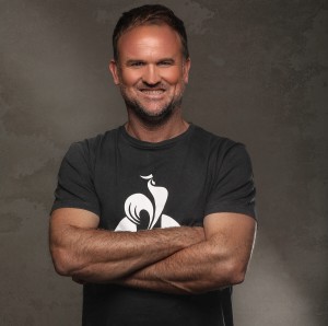 Robbie Wessels meng humor en hart in ‘Racheltjie de Beer’-album