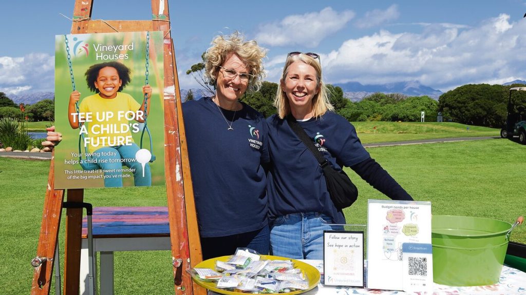 Vineyard Houses team members Hilke Erasmus (left) and Liezel Fick attended the Boland Nomads fundraising golf day. The NPO, which provides homes for vulnerable children, is one of the event's beneficiaries. Photo: Barend Williams