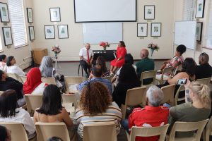 Cloetesviller skryf sy lewensverhaal