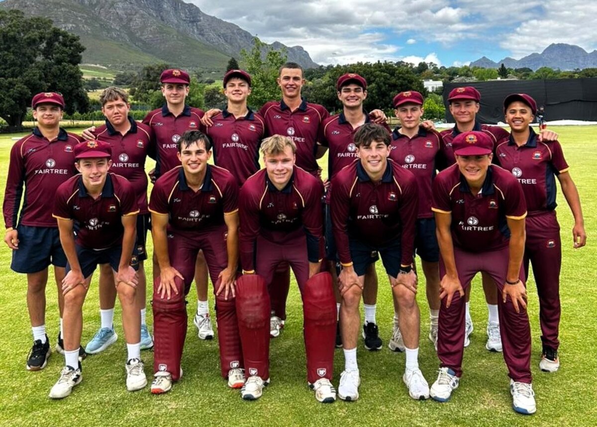 Die o.19A-krieketspan van Paul Roos Gimnasium het 'n agtpaaltjiesege oor sy eweknieë van die Hoër Jongenskool Paarl (Boishaai) behaal. Boishaai het eerste gekolf en is almal vir 158 lopies uitgeboul. James Holm (5/27 in 10 beurte) en Jason Raal (3/6 in 3 beurte) was die beste PRG-boulers. Op sy beurt het PRG korte mette met die teiken gemaak en 161/2 aangeteken, met Luca Plekker (74*) en Enré van Zyl (60) wat met die kolf geskitter het.