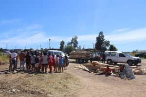 Noodbehuising deur inwoners van Jamestown gefnuik