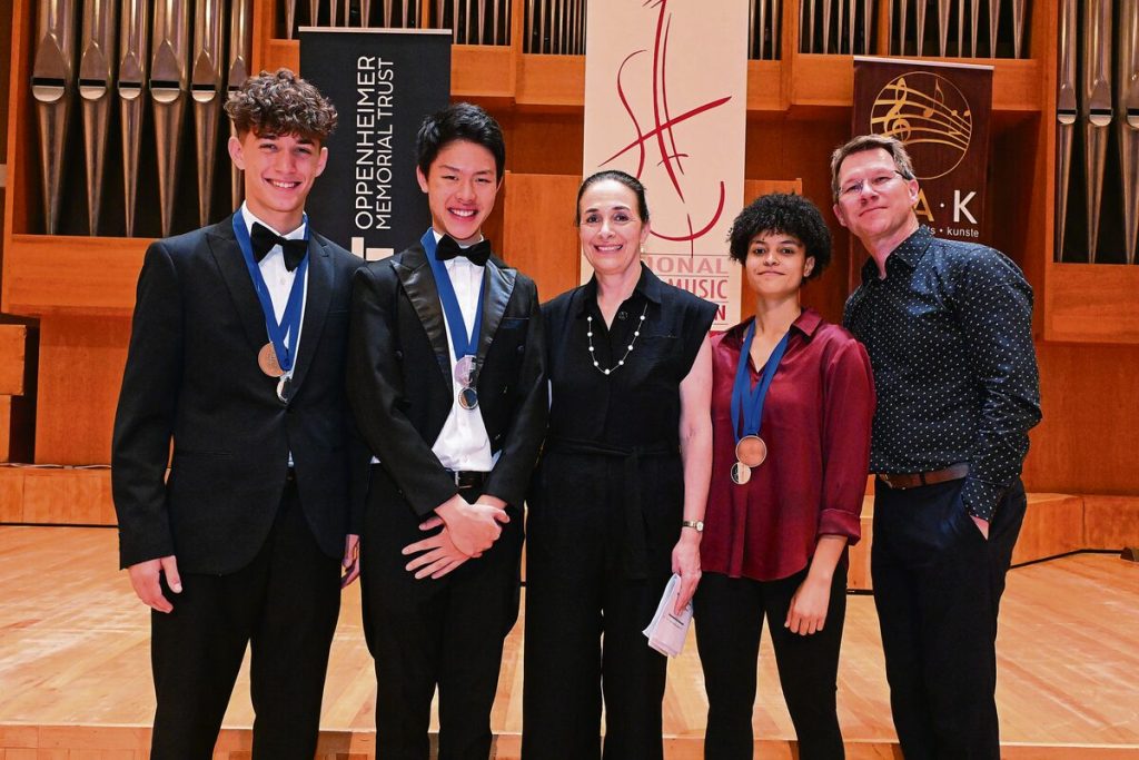 Hermanus Schmidt, Yu Qing Peng, Aileen Maas, Kyrah Adams and Prof Mario Nell. Photo: Jan Theron