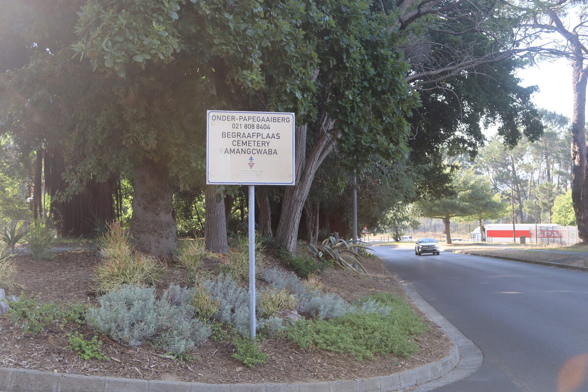 Verdagtes in De Koker-moord verskyn in hof