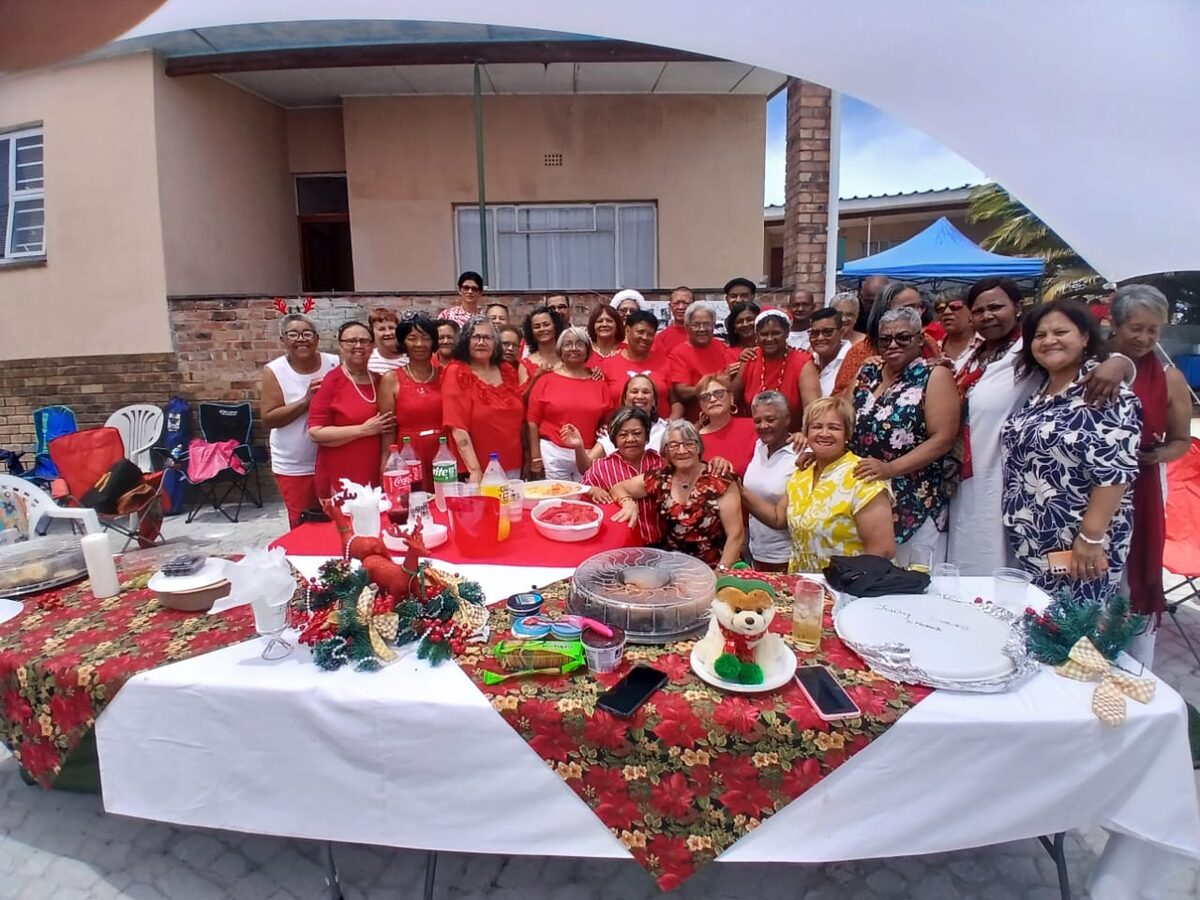 Photo II Former OK Bazaars staff get together after 40 years