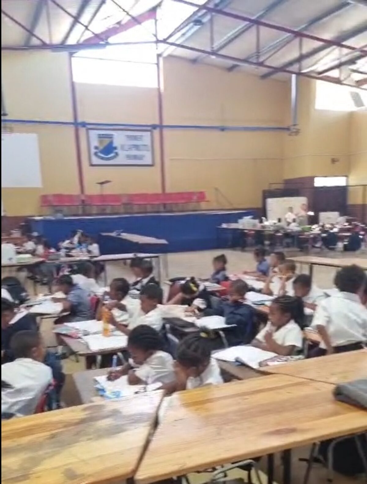 Kortsluiting in lesse by Klapmuts laer skool nadat Eskom elektrisiteit afskakel