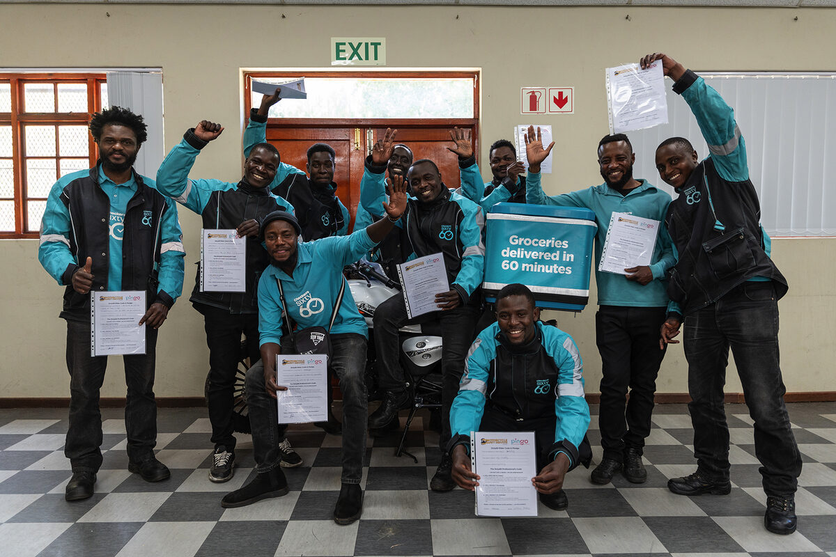 Eikestad se Sixty60-afleweraars opgelei