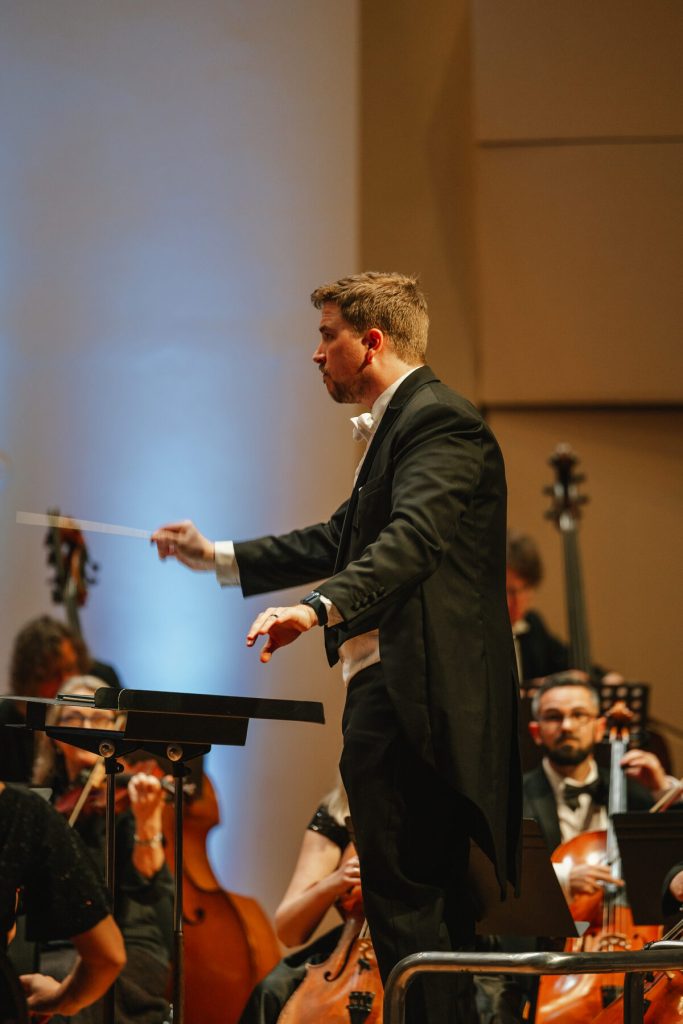 Reghardt Kühn, conductor of the Winelands Philharmonic Orchestra.