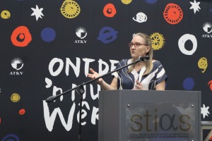 Johan Combrink-gedenklesing: ‘Woorde kan maak of breek’