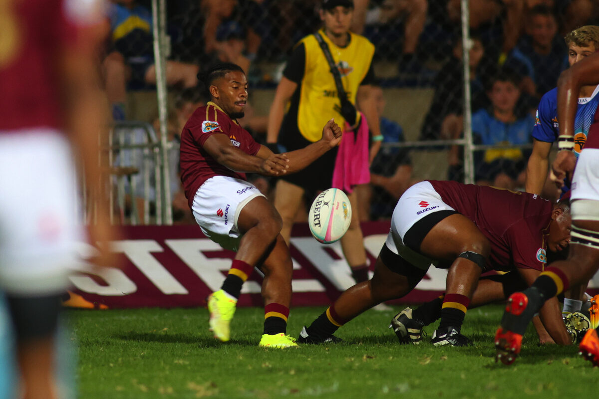 Mckyle Volmoer of FNB Maties attempts to clear the ball from behind the scrum during his side's FNB Varsity Cup match against CUT Ixias in Bloemfontein on Monday 30 March. Photo: Hannes Naude/Asem Engage