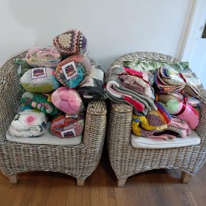 Stellenbosch knitters casting on for a good cause