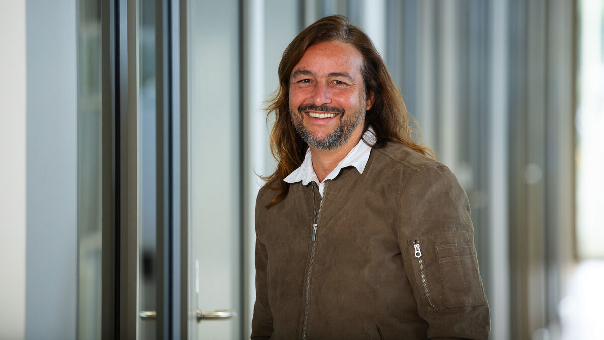 Prof. Tulio de Oliveira, Stellenbosch Universiteit