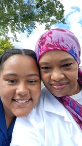 Dogter inspireer insamelingsprojek om kinders van Stellenbosch te help
