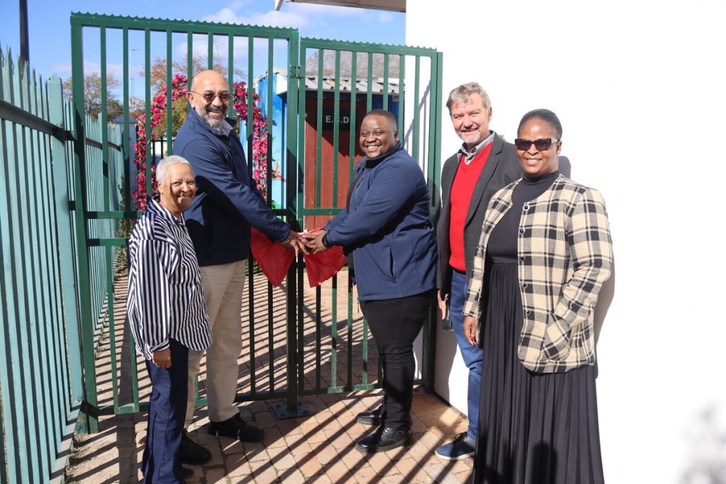Die nuwe OVK-biblioteek is amptelik in Idasvallei geopen