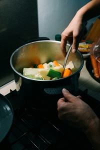 Foto | US-regskliniek bedien heerlike sop vir Mandeladag