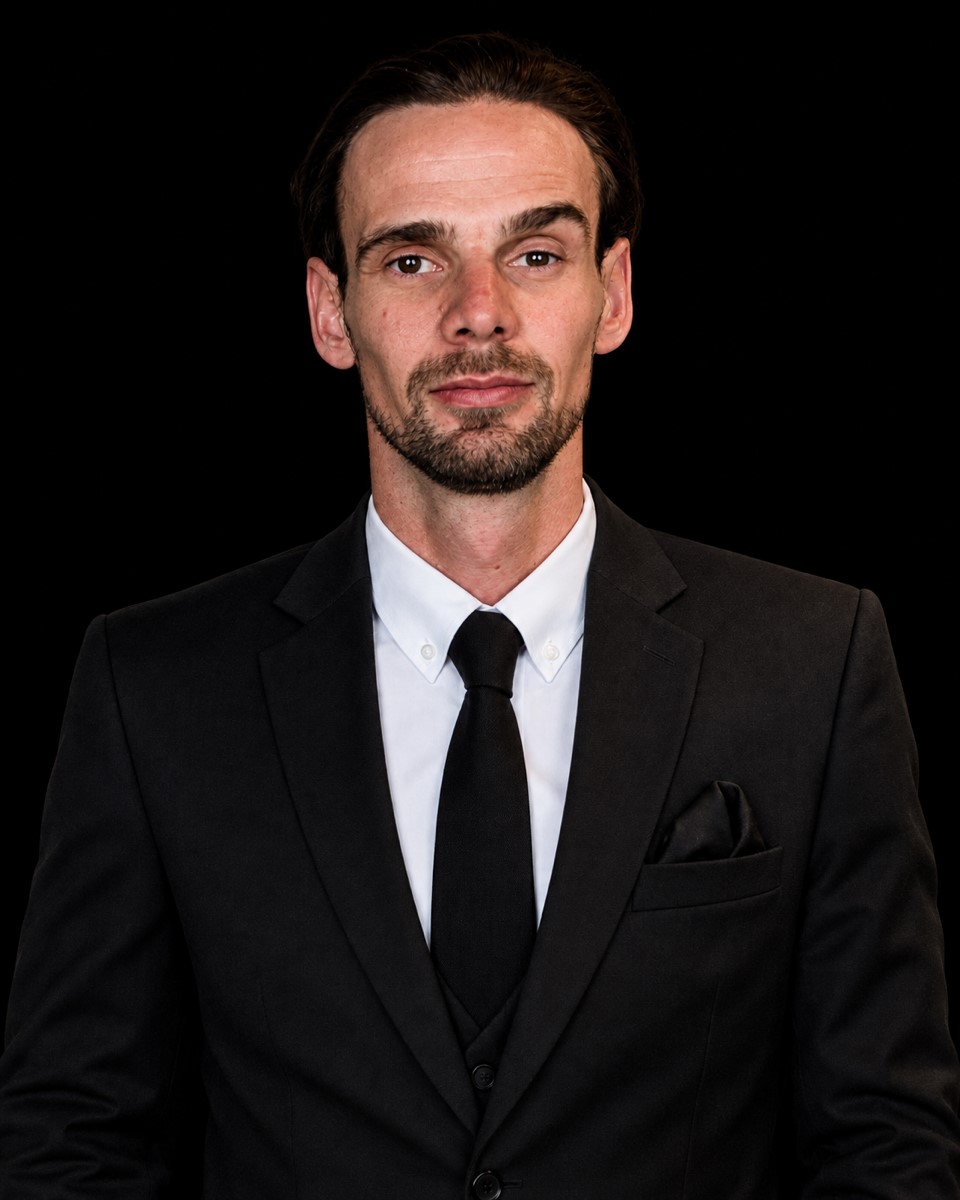 Carel Nel vertolk die titelrol in Krapp se laaste band.
