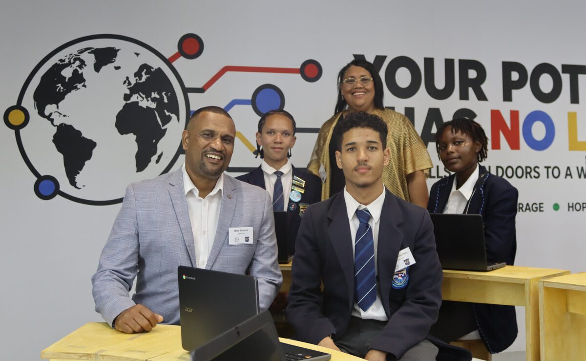 MiDO hub opening by Strand Sekondêre Skool