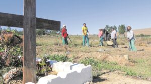 Begraafplaas kry lewe