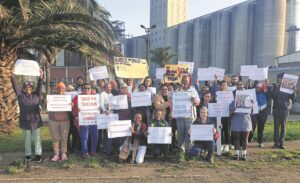 Onnies van Caledon wys ontevredenheid