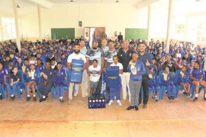 Jong rugbyspelers kry hupstoot