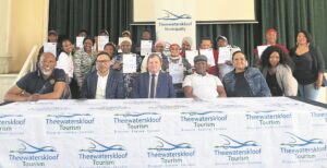 Meer as 300 kry titelakte in Theewaterskloof