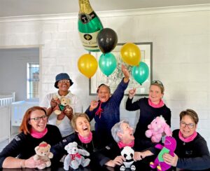 L2L-vroue loop letterlik die ekstra myl vir kinders