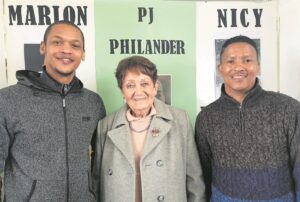 Digters by biblioteek vereer