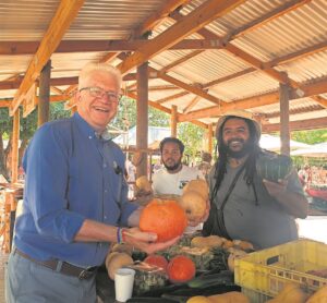 Winde visits O’berg