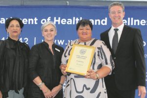 Mediese werkers vir diens vereer